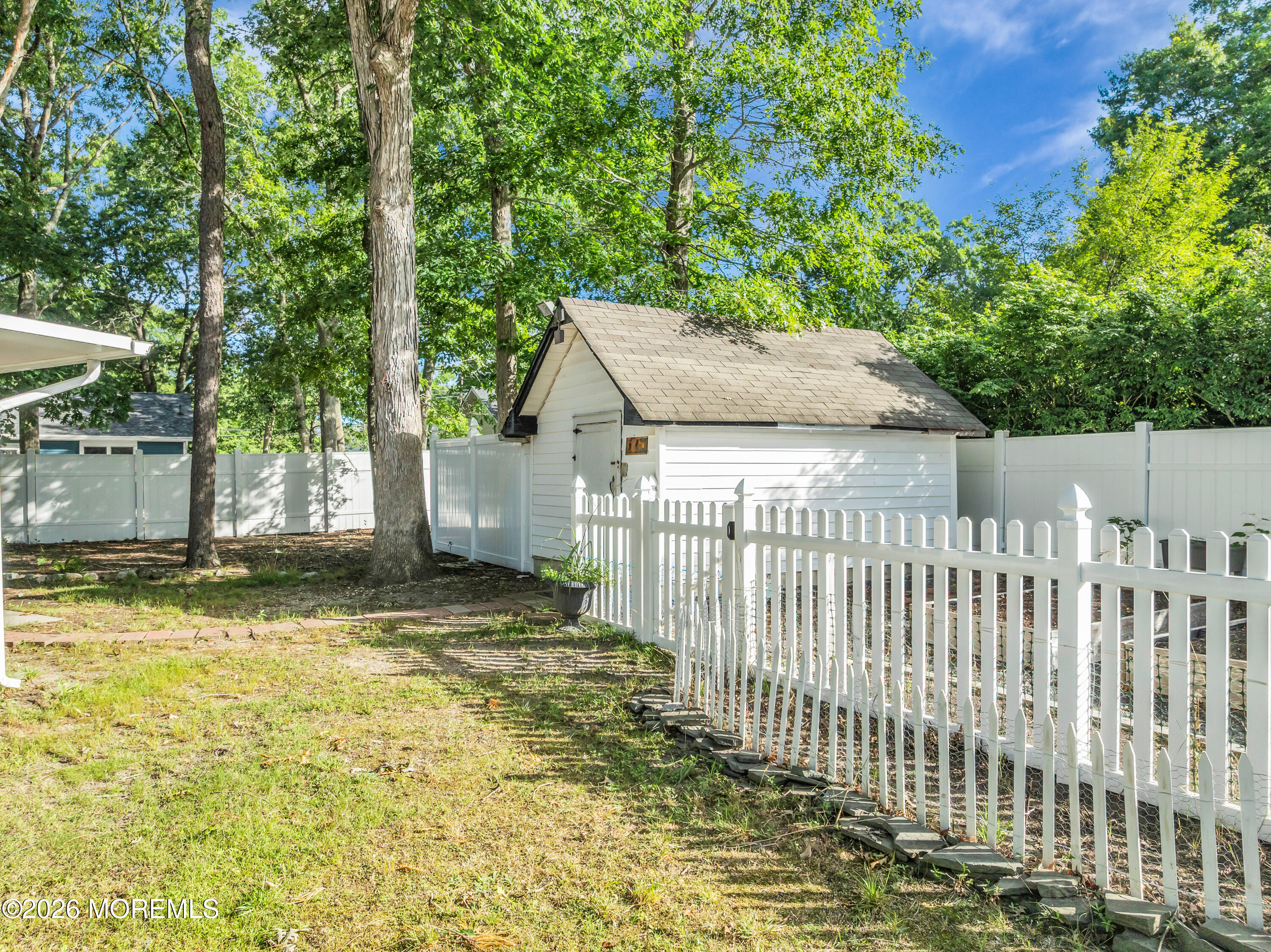8 Anchor Avenue Manahawkin NJ 08050