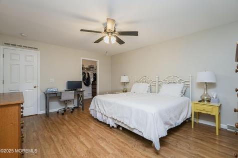 39 Oak Ridge Lane Manahawkin NJ 08050