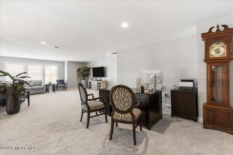 9 Foulks Terrace Lincroft NJ 07738