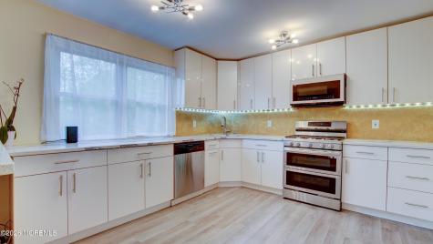 2 Lone Star Lane Manalapan NJ 07726