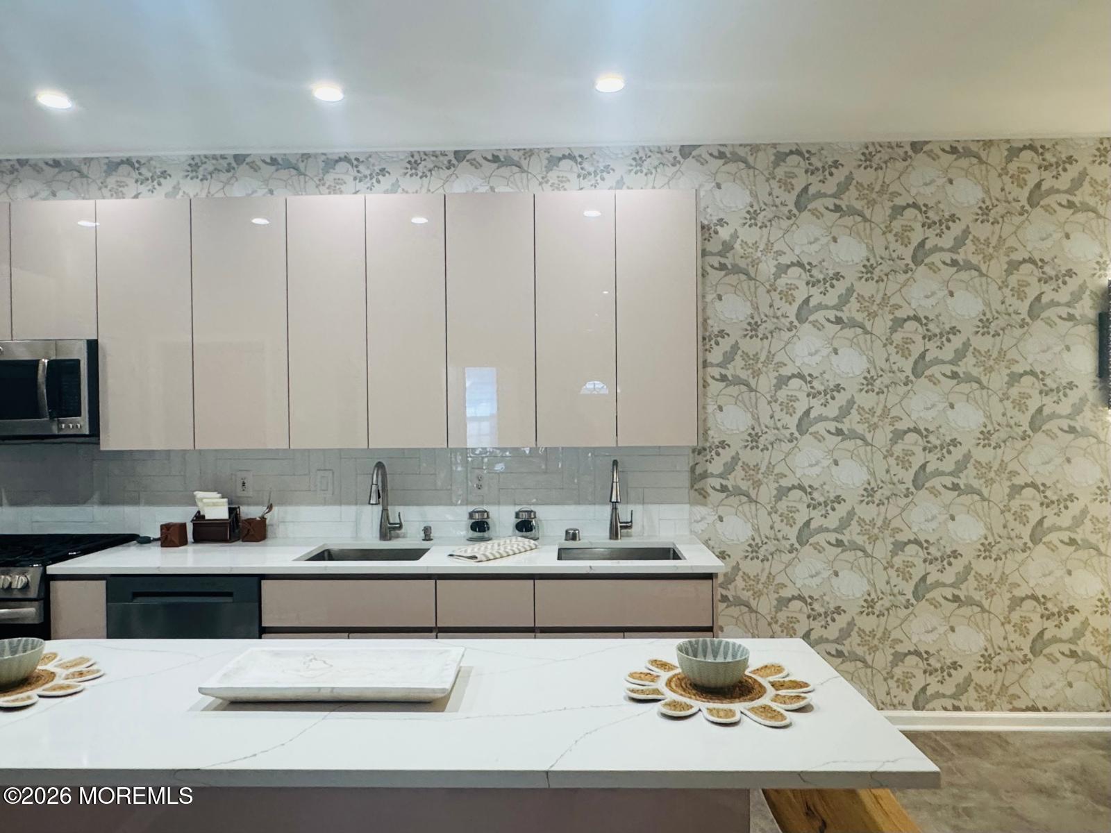 17 Foxwood Road Lakewood NJ 08701