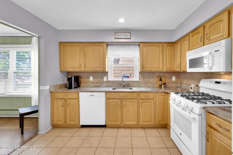 32 Carlisle Road Toms River NJ 08757