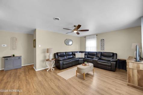 32 Carlisle Road Toms River NJ 08757