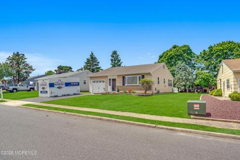 32 Carlisle Road Toms River NJ 08757