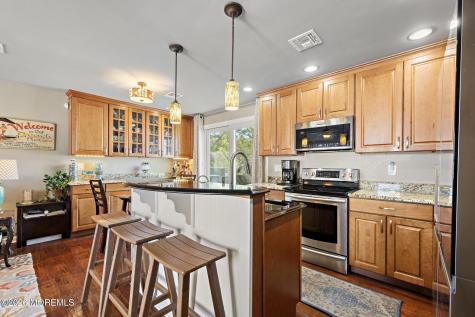 52 Diane Road Manahawkin NJ 08050