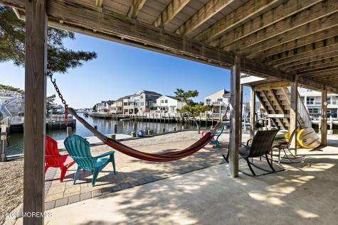 52 Diane Road Manahawkin NJ 08050