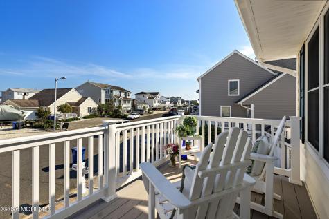52 Diane Road Manahawkin NJ 08050