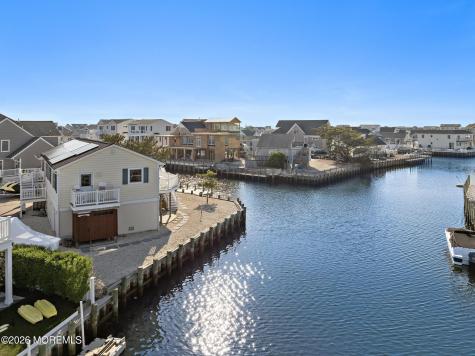 52 Diane Road Manahawkin NJ 08050