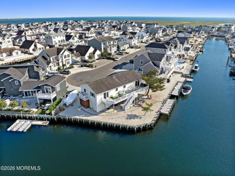 52 Diane Road Manahawkin NJ 08050