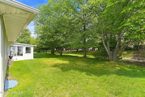 94 Guadeloupe Drive Toms River NJ 08757