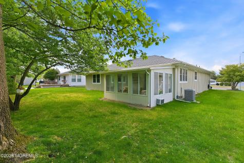 94 Guadeloupe Drive Toms River NJ 08757