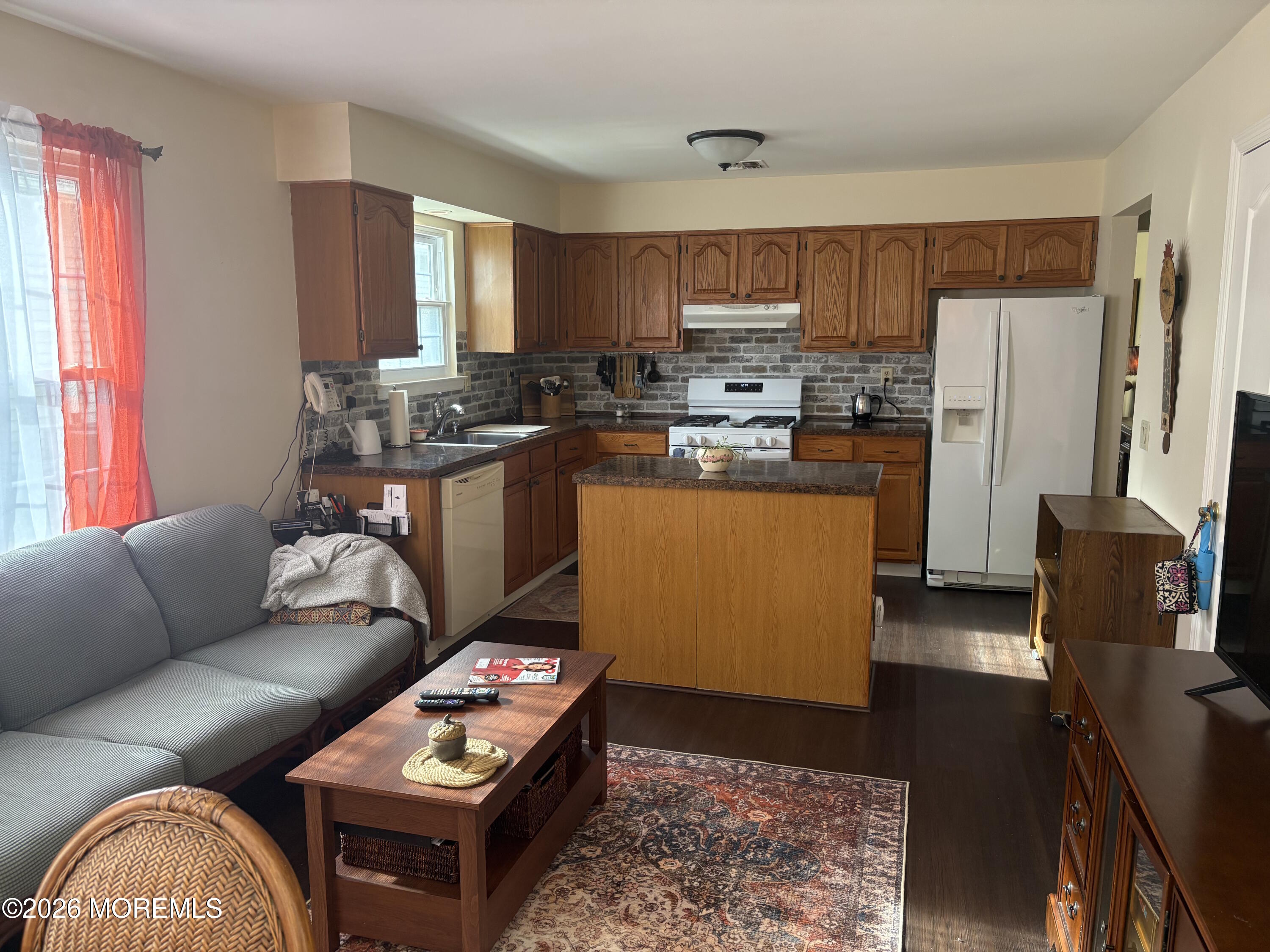 82 Trent Drive Toms River NJ 08757