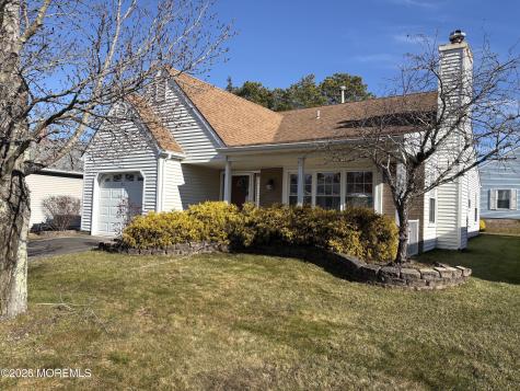 82 Trent Drive Toms River NJ 08757