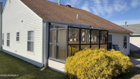 82 Trent Drive Toms River NJ 08757