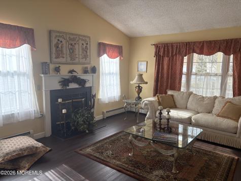 82 Trent Drive Toms River NJ 08757
