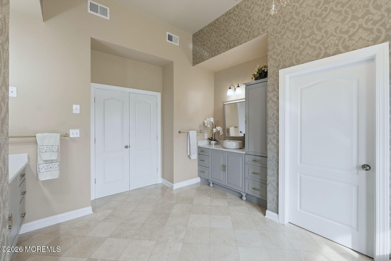 7 Crystal Court Manalapan NJ 07726