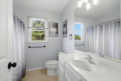 1349 Longboat Avenue Beachwood NJ 08722