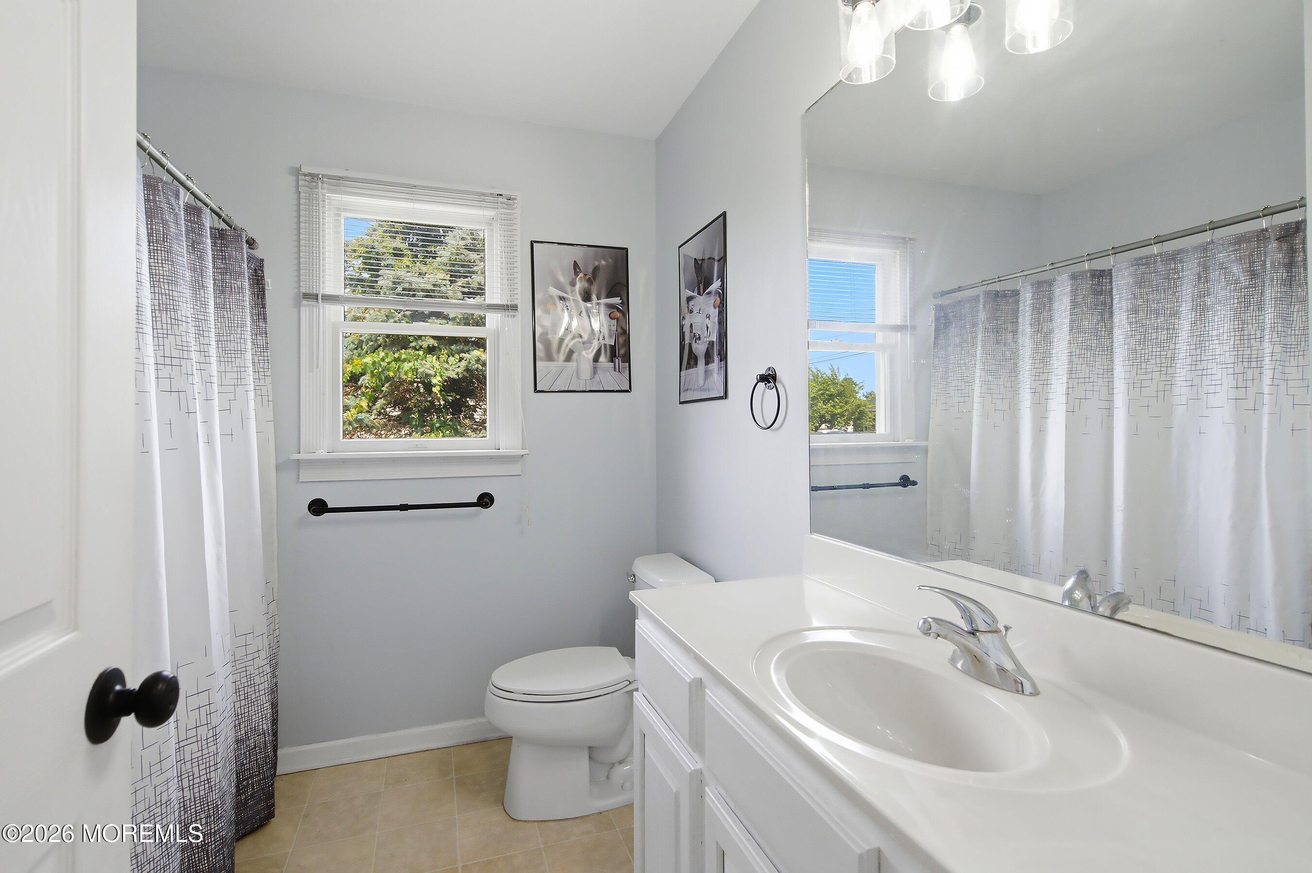 1349 Longboat Avenue Beachwood NJ 08722