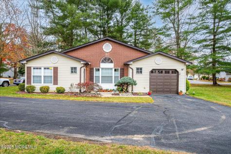 1 Linton Close Freehold NJ 07728