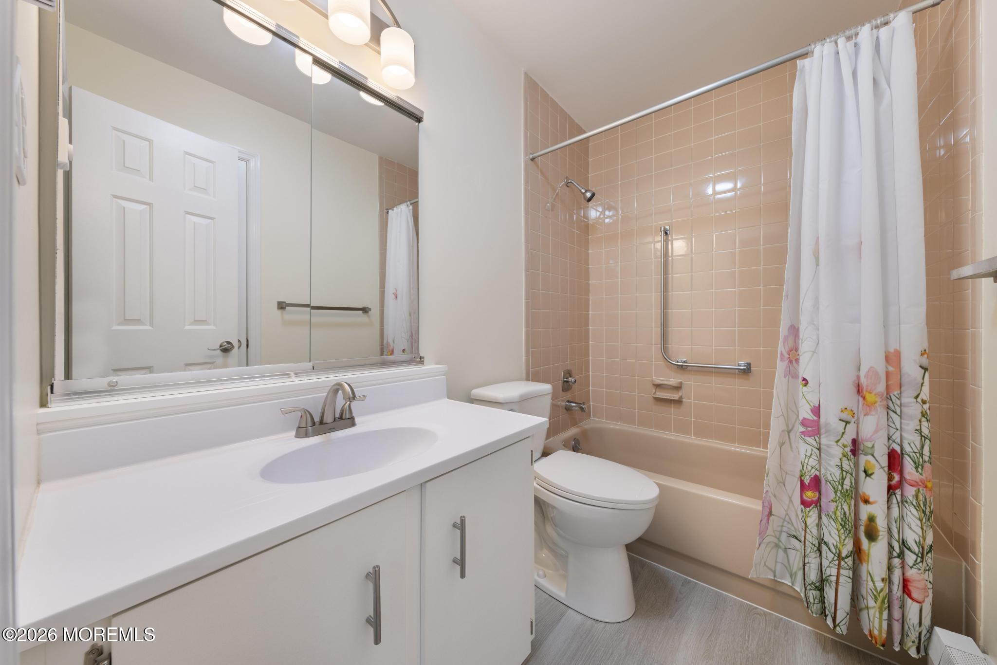 48 Ellsworth Court Red Bank NJ 07701