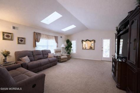 2187 Agincourt Road Toms River NJ 08755