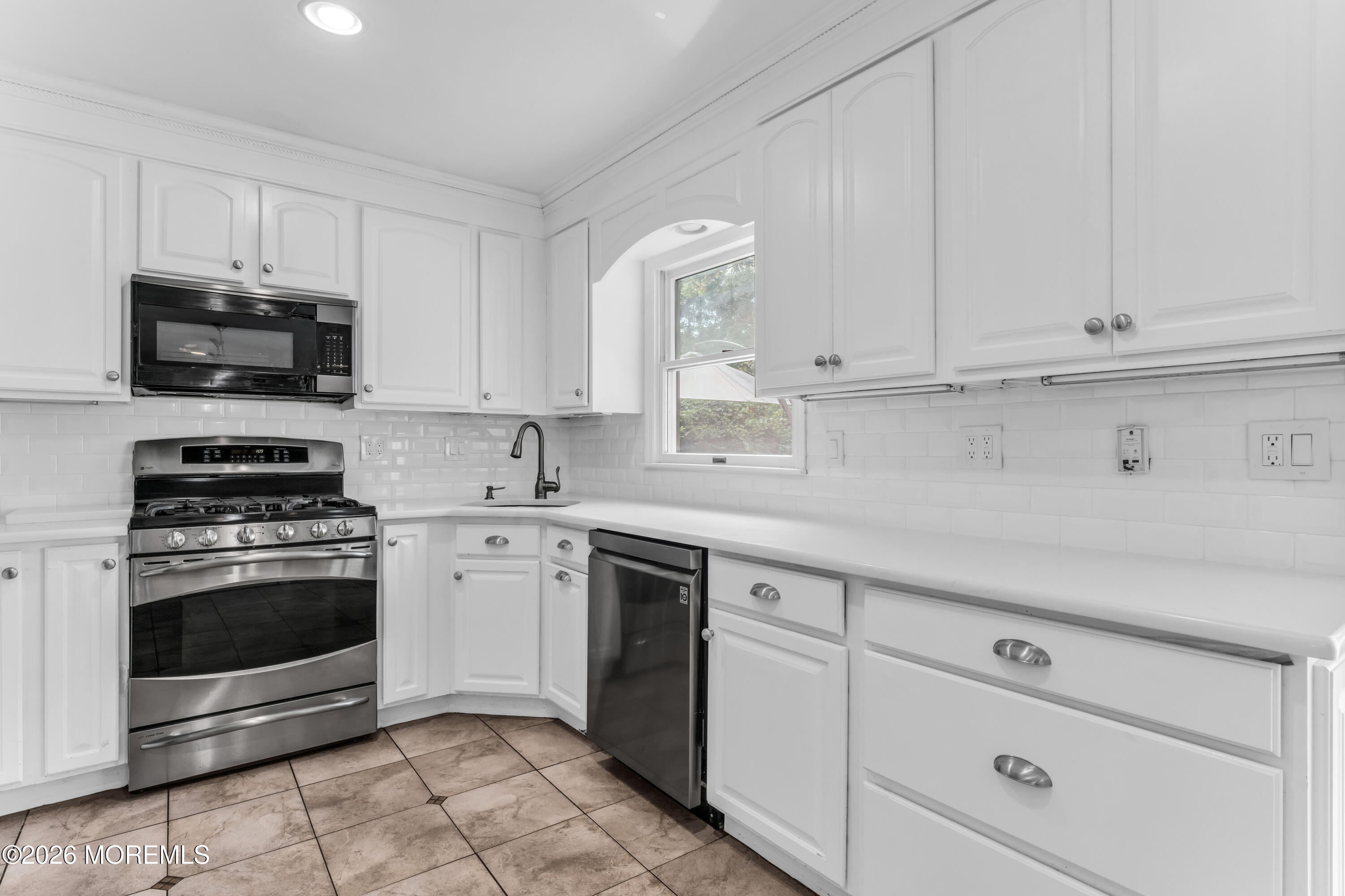 64 Livingston Lane Manalapan NJ 07726