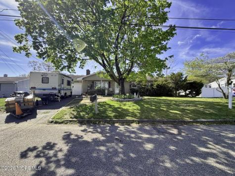 1616 2nd Avenue Toms River NJ 08757