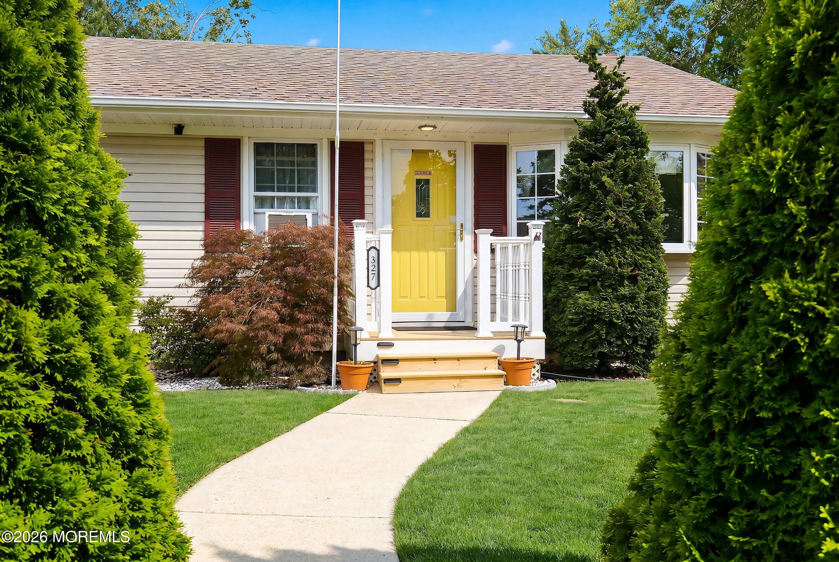 327 Pacific Avenue Beachwood NJ 08722