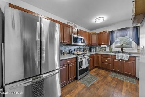 75 Manning Place Keansburg NJ 07734