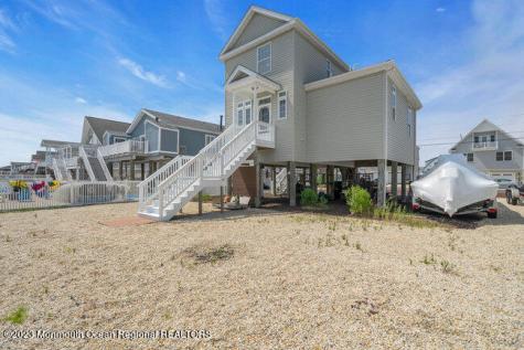 145 Flamingo Road Tuckerton NJ 08087