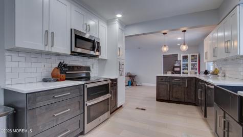 23 Livingston Lane Manalapan NJ 07726