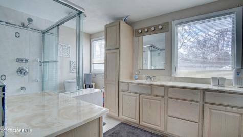 23 Livingston Lane Manalapan NJ 07726