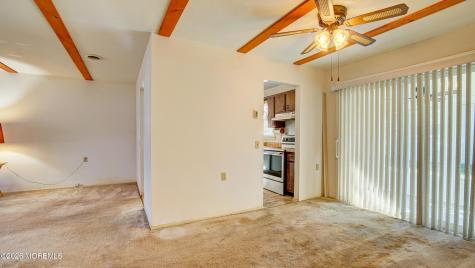 28 Westport Drive Whiting NJ 08759