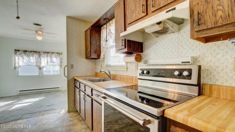 28 Westport Drive Whiting NJ 08759