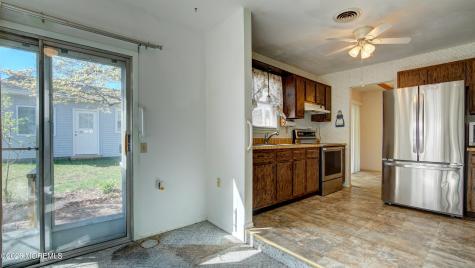 28 Westport Drive Whiting NJ 08759