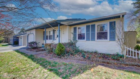28 Westport Drive Whiting NJ 08759
