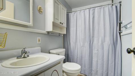 28 Westport Drive Whiting NJ 08759