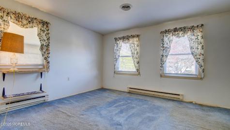 28 Westport Drive Whiting NJ 08759