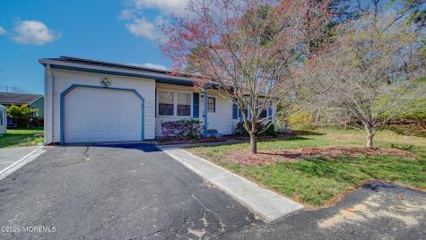 28 Westport Drive Whiting NJ 08759