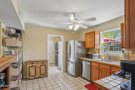 933 Delta Lane Manahawkin NJ 08050