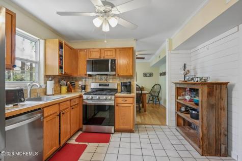 933 Delta Lane Manahawkin NJ 08050