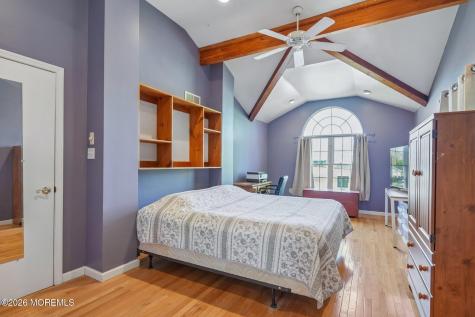 933 Delta Lane Manahawkin NJ 08050