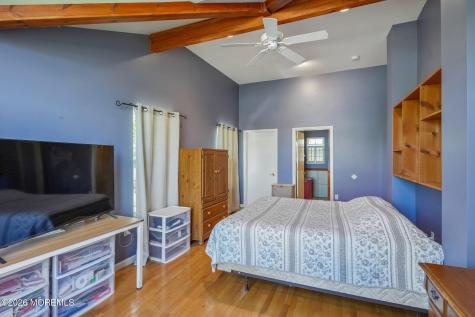933 Delta Lane Manahawkin NJ 08050
