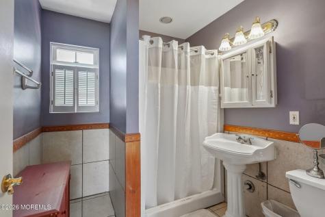 933 Delta Lane Manahawkin NJ 08050