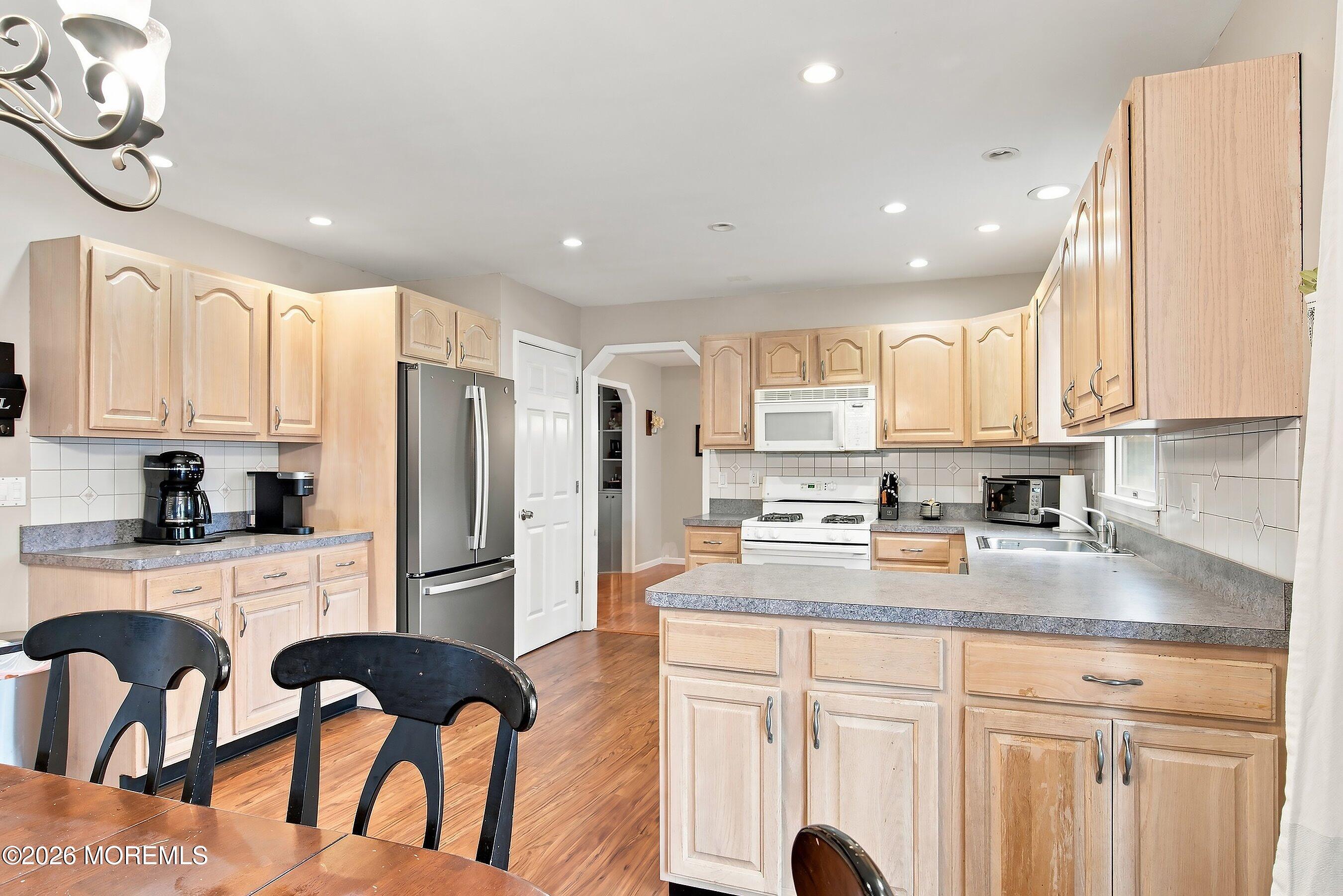 1417 Mermaid Avenue Beachwood NJ 08722