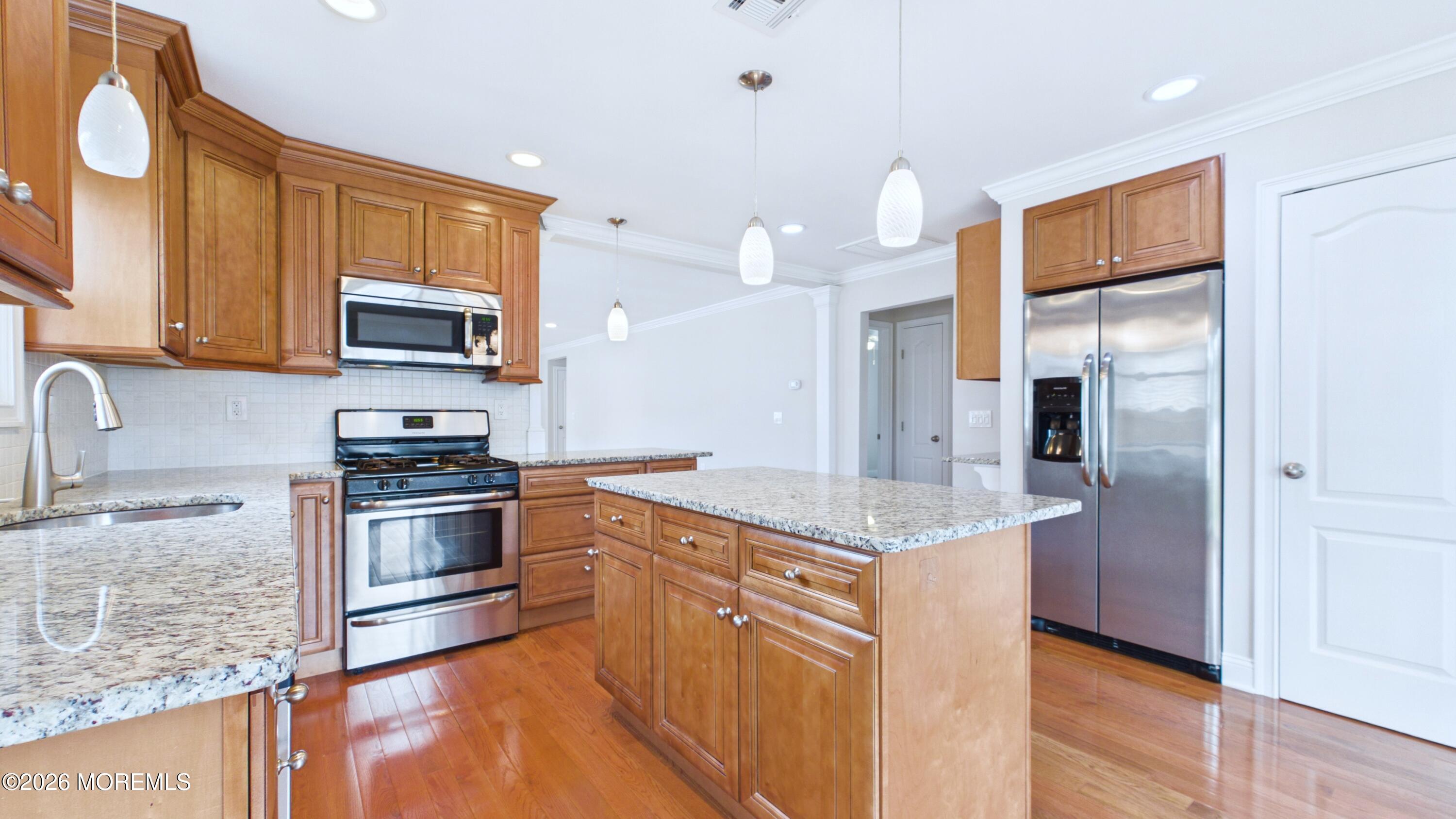 21 Templeton Street Toms River NJ 08757