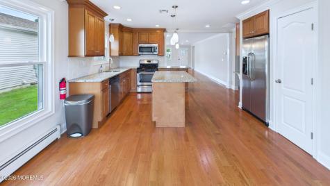 21 Templeton Street Toms River NJ 08757