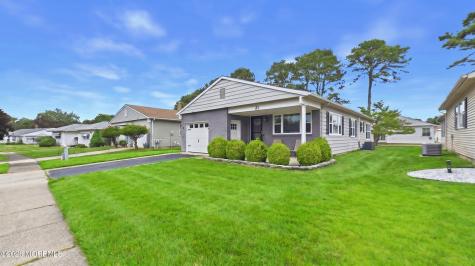 21 Templeton Street Toms River NJ 08757