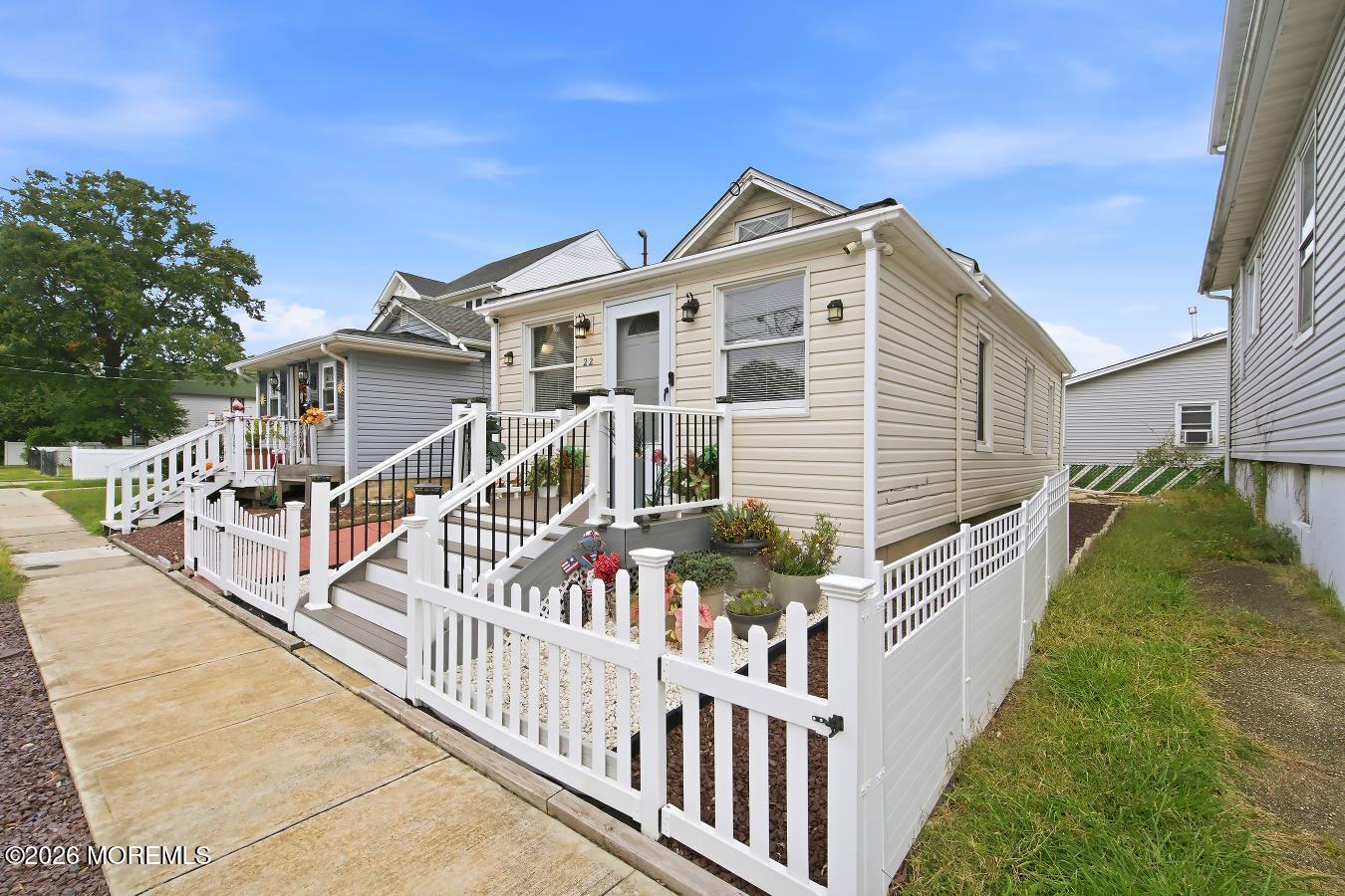 22 Briarwood Avenue Keansburg NJ 07734