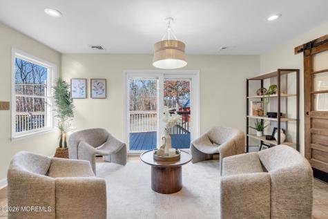 592 Whitecomb Avenue Jackson NJ 08527